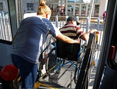 Facilita DIF Estatal 53 mil traslados gratuitos a personas con discapacidad