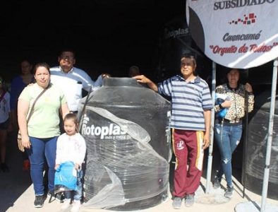 Entregan material subsidiado para las familias de Cuencamé