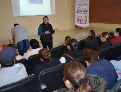 Ofrece IEM talleres para padres de familia en Peñón Blanco