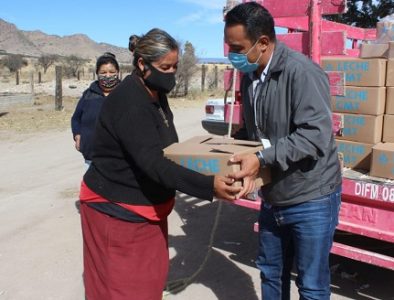 Inicia entrega de leche de la Congregación Mariana Trinitaria en zona rural