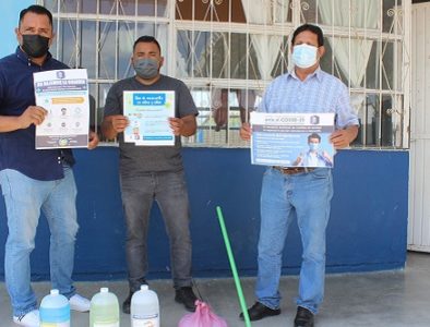 Entregan paquetes de limpieza en escuelas de Peñón Blanco