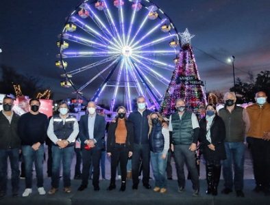Familias de Durango capital disfrutan de atracciones navideñas