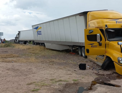 Choque frontal de traileros dejó un hombre muerto en Cuencamé