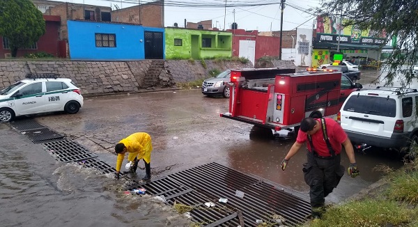 Listos para proteger de las lluvias a las familias duranguenses : Toño Ochoa