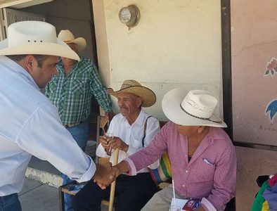 Ciudadanos de Nombre de Dios reciben propuestas de Orlando Calzada