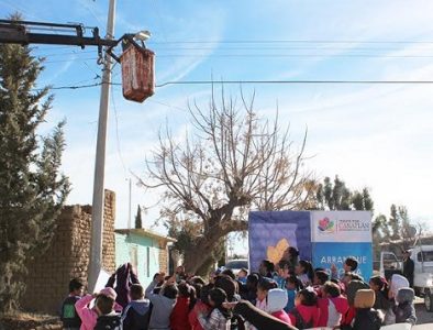 Inicia instalación de luminarias en Canatlán
