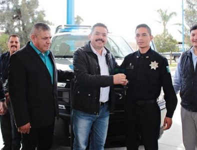 Entrega Gobierno del Estado equipo policiaco a municipios