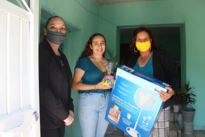 Con presentes y serenata virtual, Rodeo celebra a mamás