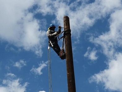 Insiste Mezquital ante CFE para mejorar servicio de energía en cabecera y comunidades