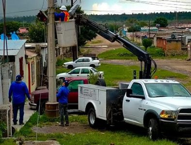 Municipio instala alumbrado en zona serrana