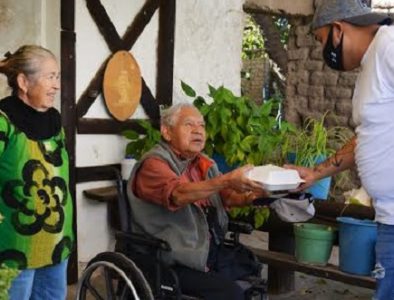 DIF Poanas implementa programa de alimentación para personas mayores