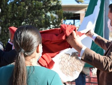 Conmemora Peñón Blanco el Día de la Bandera