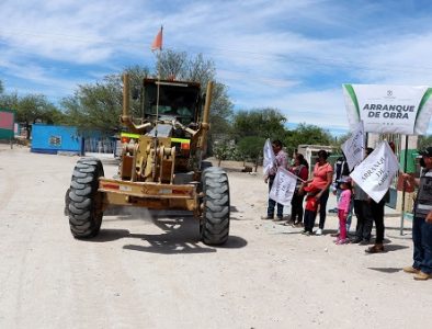 Inicia obra de pavimentación en comunidad Pasaje de Cuencamé