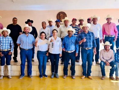 Fabiola Bugarín se compromete a coadyuvar con el sector ganadero de Cuencamé