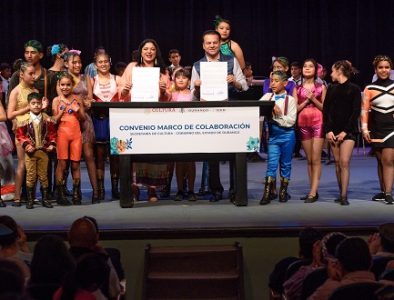 Llegan 10 toneladas de conocimiento y cultura; Durango se luce a nivel nacional: Esteban