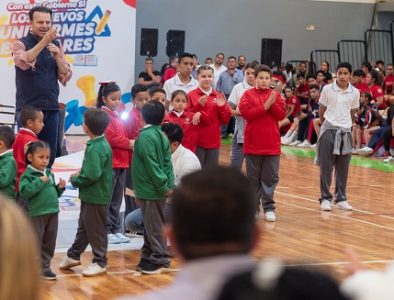 Esteban rescata y hace valer la Ley para que nunca les falten uniformes escolares a estudiantes