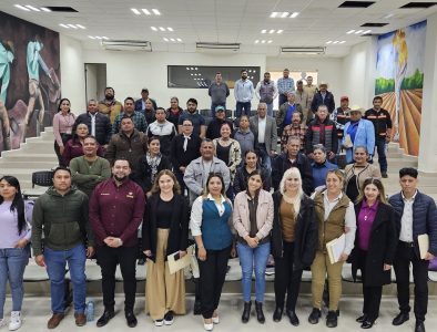 Alcaldesa de Cuencamé se reúne con directores del Ayuntamiento
