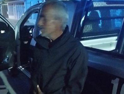 Hombre venía caminando desde Mazatlán a Durango y policías estatales lo trasladaron hasta la capital