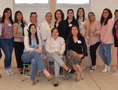 Celebran en Poanas a las educadoras