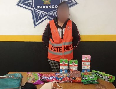Detienen a mujer por presunto robo a comercio de Durango capital
