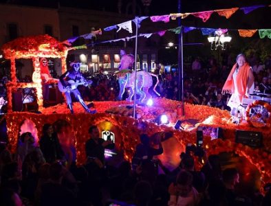 Disfruta la gran familia, junto con Toño Ochoa, el tradicional Desfile Muuki 2024