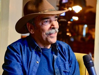 Resalta Damián Alcázar apoyo del gobernador Esteban a producciones y talento duranguense