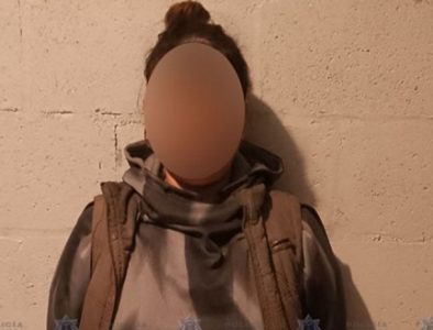 Policías estatales detienen a una mujer y dos hombres con droga en Gómez Palacio