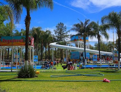Playa Dalila sigue recibiendo a miles de familias duranguenses
