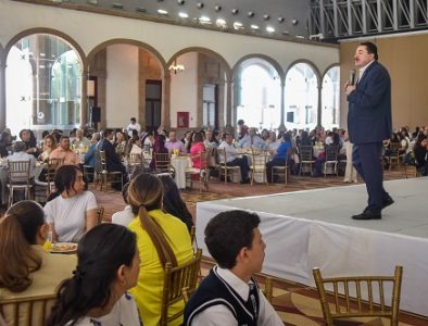 Gobierno de Esteban refrenda el compromiso con la calidad educativa