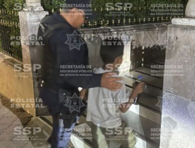 Salvaguardan a niño de 6 años que buscaba a sus padres durante la madrugada en Santiago Papasquiaro