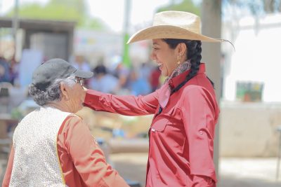 Llevan atención médica y servicios gratuitos a La Esmeralda en Gómez Palacio