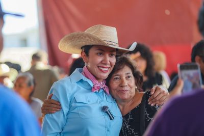 Habitantes del ejido Transporte acceden a servicios gratuitos durante jornada comunitaria en Gómez Palacio