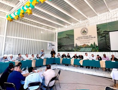 Instalan sistema de energía solar en aserradero de El Tarahumar; buscan reducir uso de diésel en el sector forestal