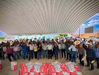Entrega Silvia Rangel 7 mil kilos de semilla de sorgo a productores en Gral. Simón Bolívar