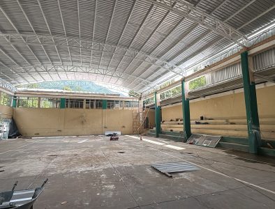 Rehabilita Armando Barrón auditorio Municipal de Tayoltita