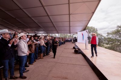 Legisladores y dirigentes partidistas reconocen resultados del Tercer Informe de Esteban Villegas