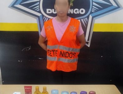 Detienen a mujer por presunto robo en centro comercial del Centro Histórico