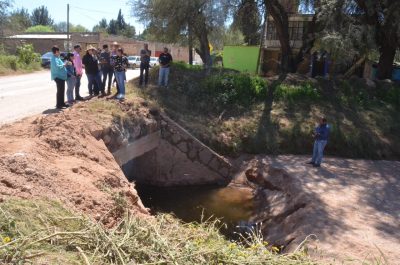 Autoridades atienden problemática de inundaciones en Poanas