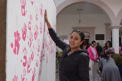 Realizan actividad preventiva por el mes de la sensibilización sobre el Cáncer de Mama en Poanas