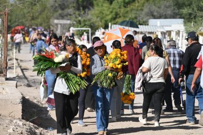 Más de 54 mil personas visitaron los panteones de Gómez Palacio durante el Día de Muertos