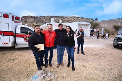 Gobierno Municipal de Santiago Papasquiaro recibe nueva ambulancia para mejorar atención médica