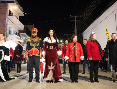 Santiago Papasquiaro lleva a cabo su tradicional Desfile de Navidad 2025