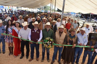 Inauguran la Expo Ganadera–Agrícola en la Feria Regional Villa Unión 2025