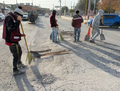 Refuerza Gómez Palacio acciones de bacheo en vialidades de alto tránsito