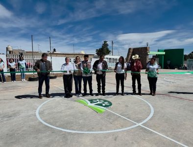 Inaugura Carmen Fernández cancha y barda perimetral en Guadalupe Victoria