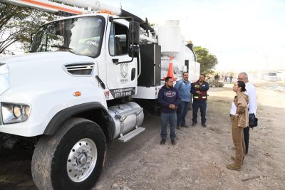 Betzabé Martínez refuerza combate a crisis de drenaje con nuevo equipo vactor para SIDEAPA
