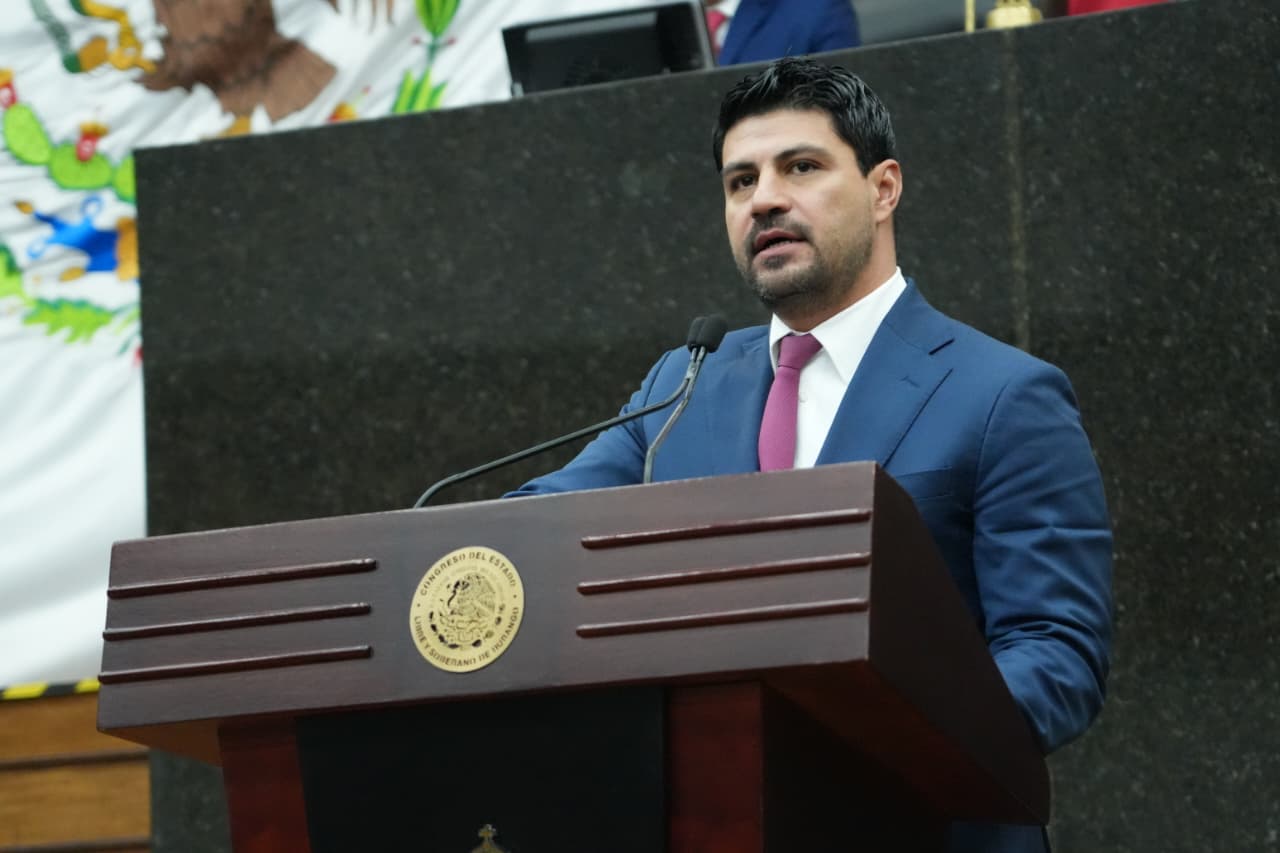 Promueve Martín Vivanco detección  temprana para proteger a la niñez