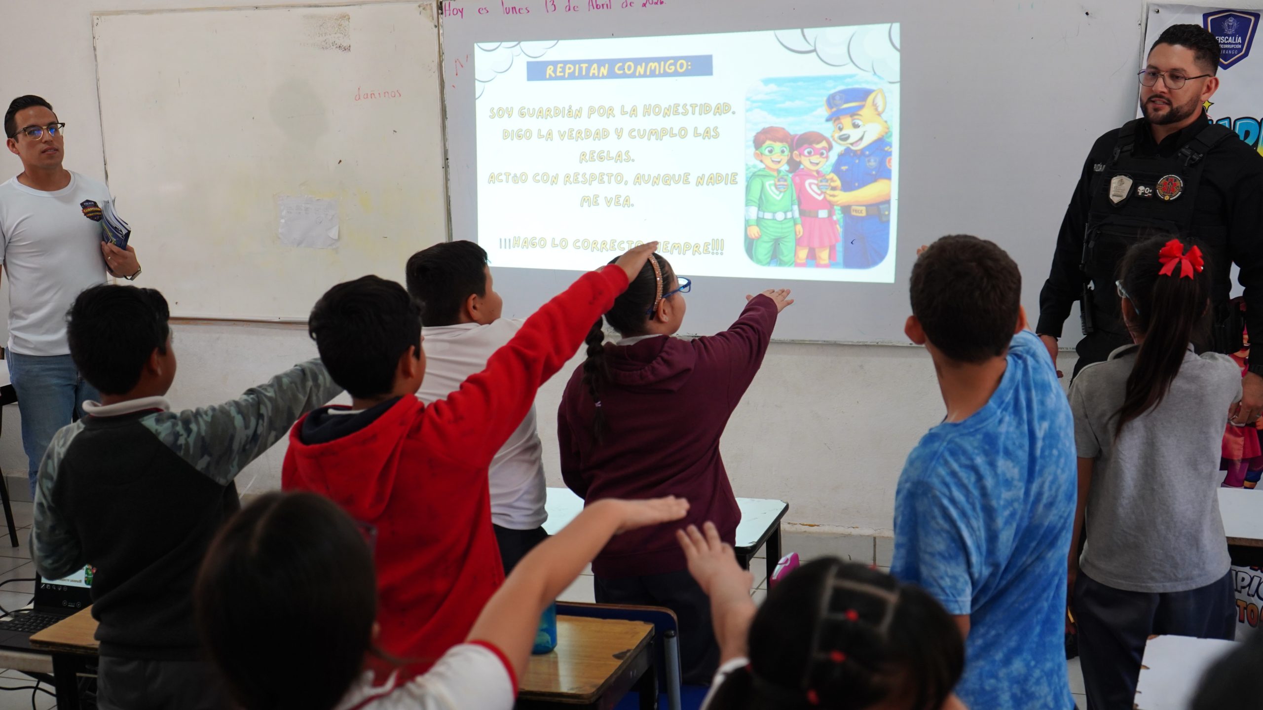 Inicia FECCED programa 'Guardianes por la Honestidad' en escuelas de Durango