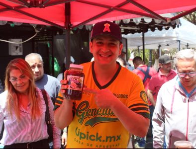 Inaugura César Salas corredor comercial en Plaza de Armas de Vicente Guerrero