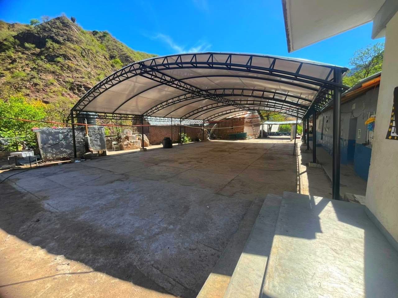 Instalan velaria en la comunidad de El Rincón, Otáez